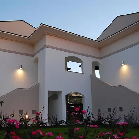 Apartment Relaxing In A Village With Swimming Pool Bibione